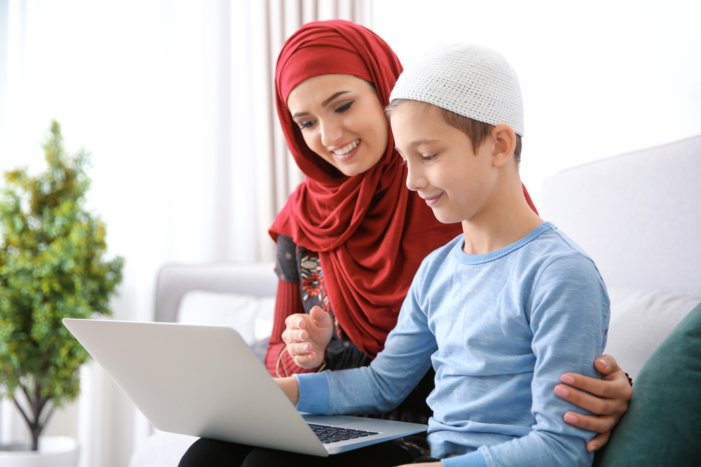  آموزش زبان عربی به کودک با 6 ابزار استثنایی و عجیب